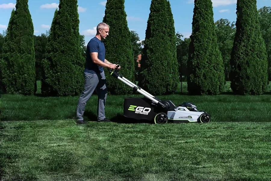 lithium battery powered lawn mowers